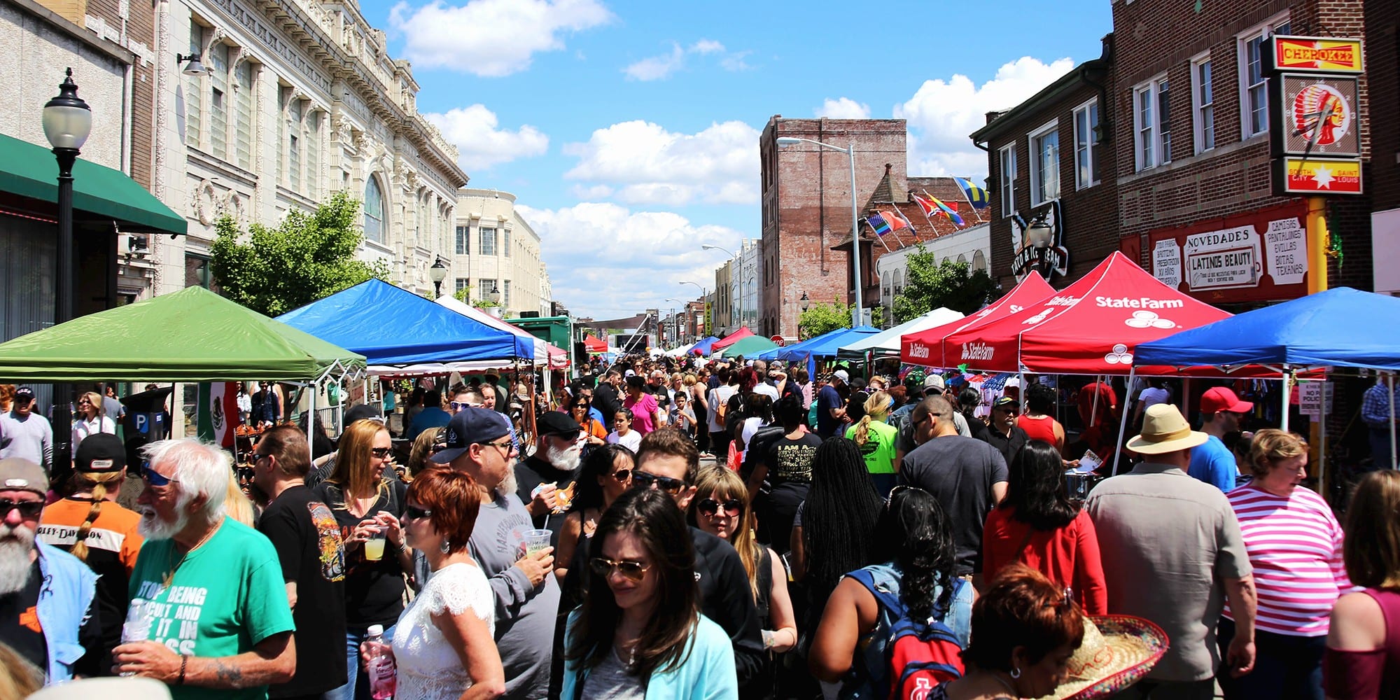 Cinco de Mayo on Cherokee Street. Photo by Paul Sableman.