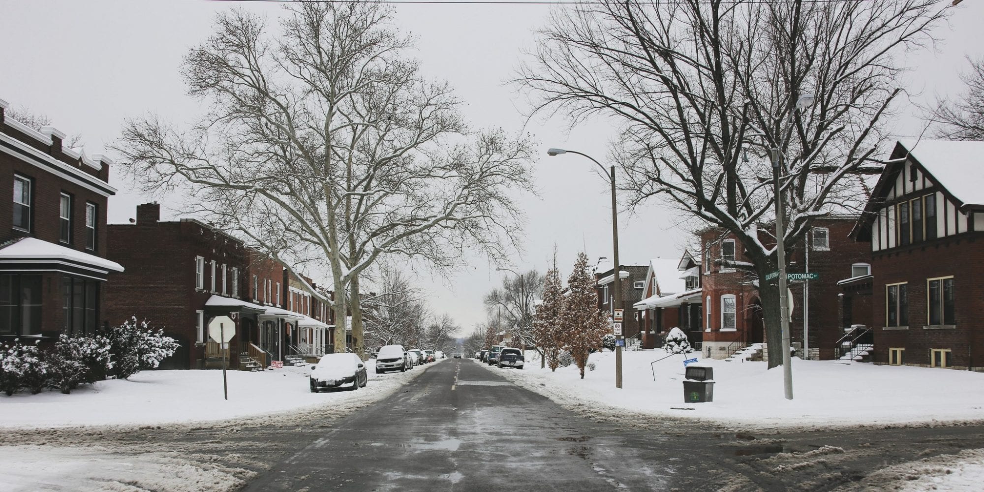 Snow on California and Potomac. Photo by Paul Sableman.