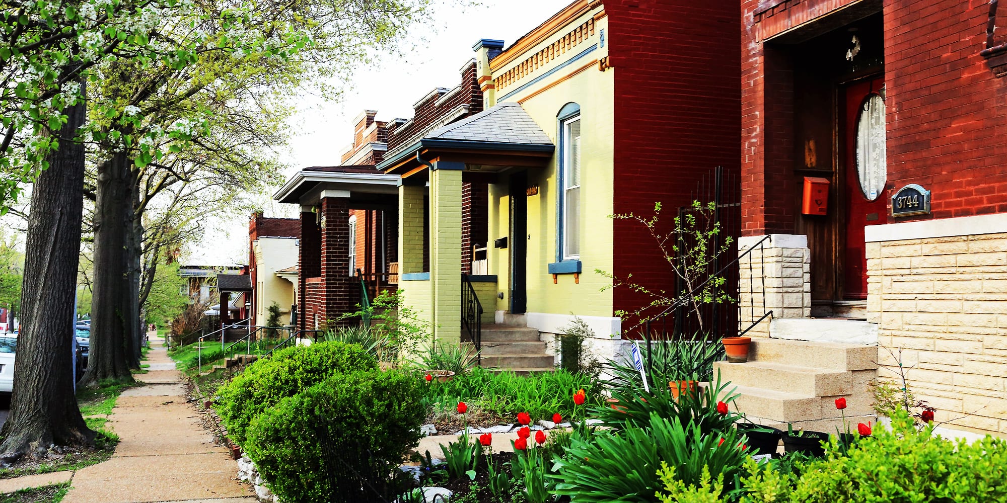 Houses on Virginia Avenue. Photo by Paul Sableman.