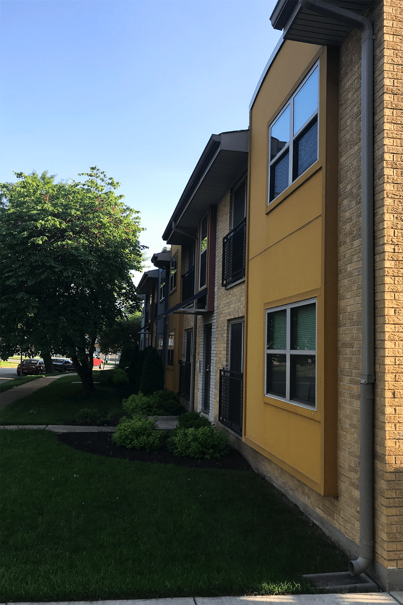 Fox Manor Apartments on Spring Avenue, one of Landmarks St. Louis' Most Enhanced award winners.