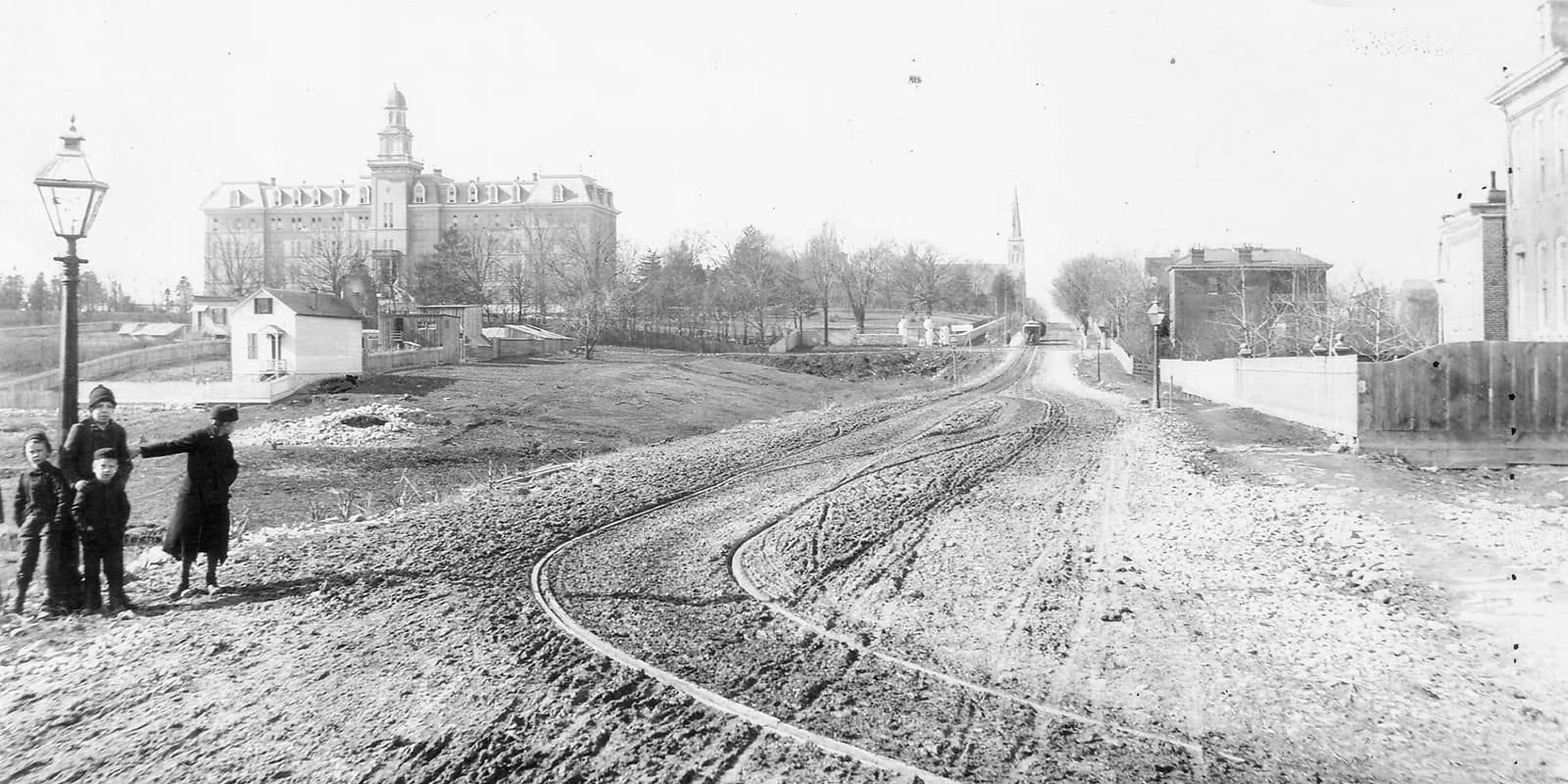 Meramec Street at California Avenue in 1887.