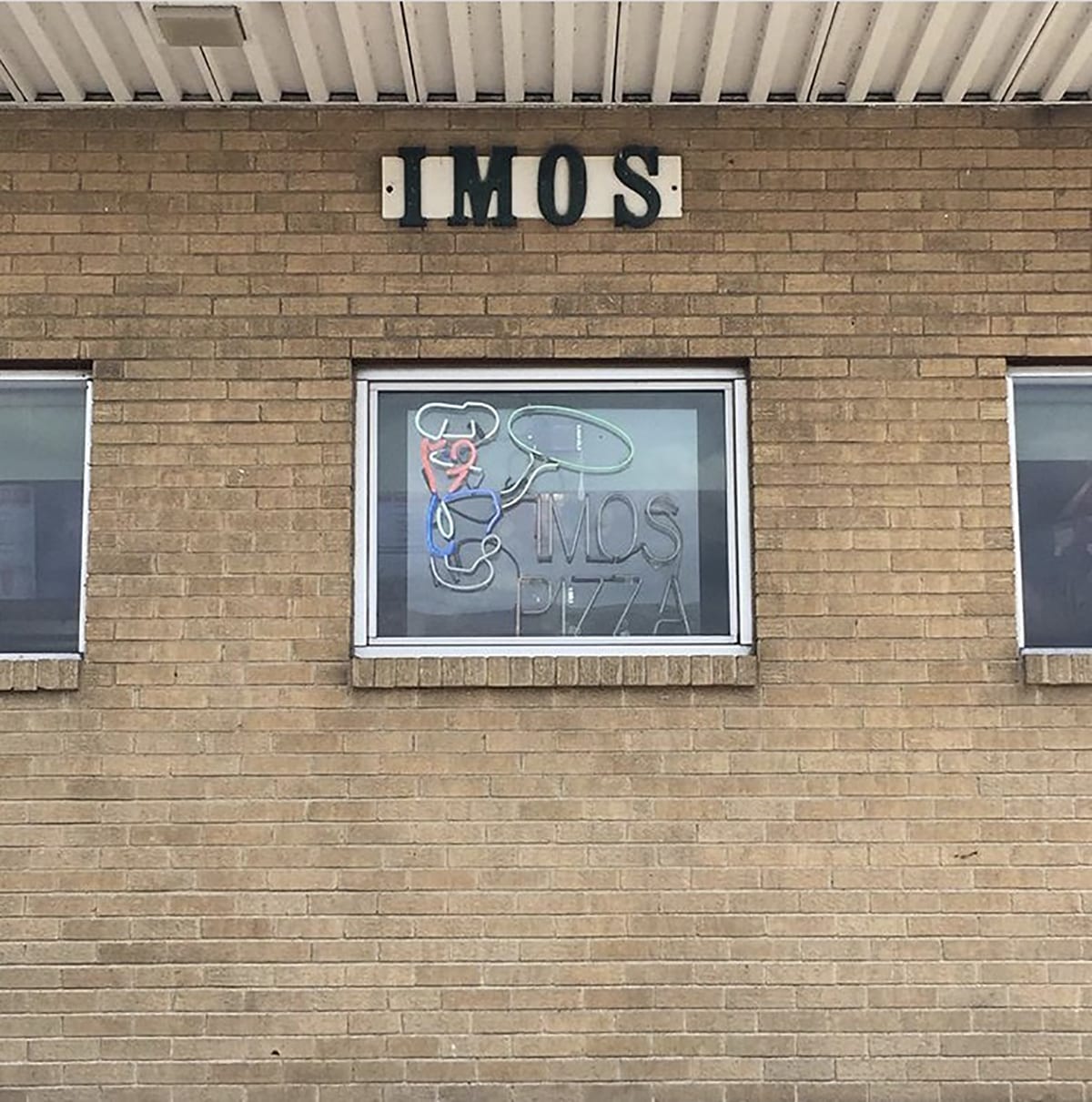 Imo's Pizza on Spring Avenue in Dutchtown, St. Louis. Photo by Josh Burbridge.